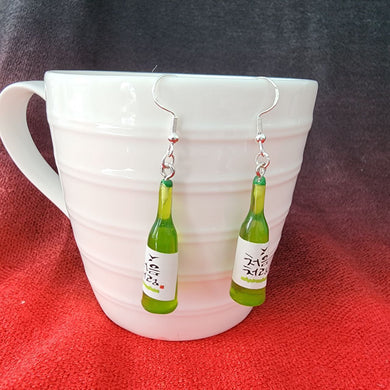 Final clearance – Soju resin dangle earrings, lightweight and affordable.