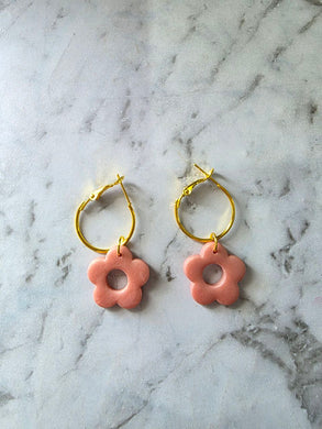 Handmade dusty rose flower hoop earrings in polymer clay with gold hoops, retro-inspired NZ jewelry