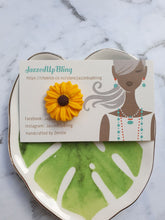 Load image into Gallery viewer, Daisies
